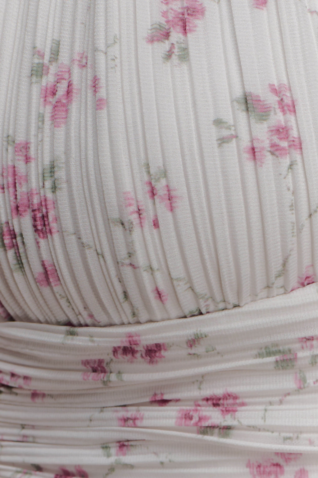 Amaris Sleeveless Plisse Halter Top - Floral Ditsy Print