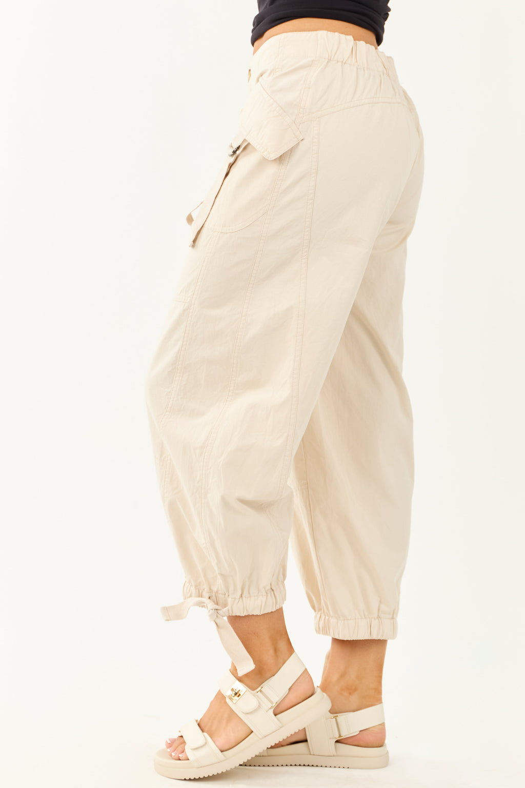 Stylish Joggers for Women with Cargo Pockets & Adjustable Hem